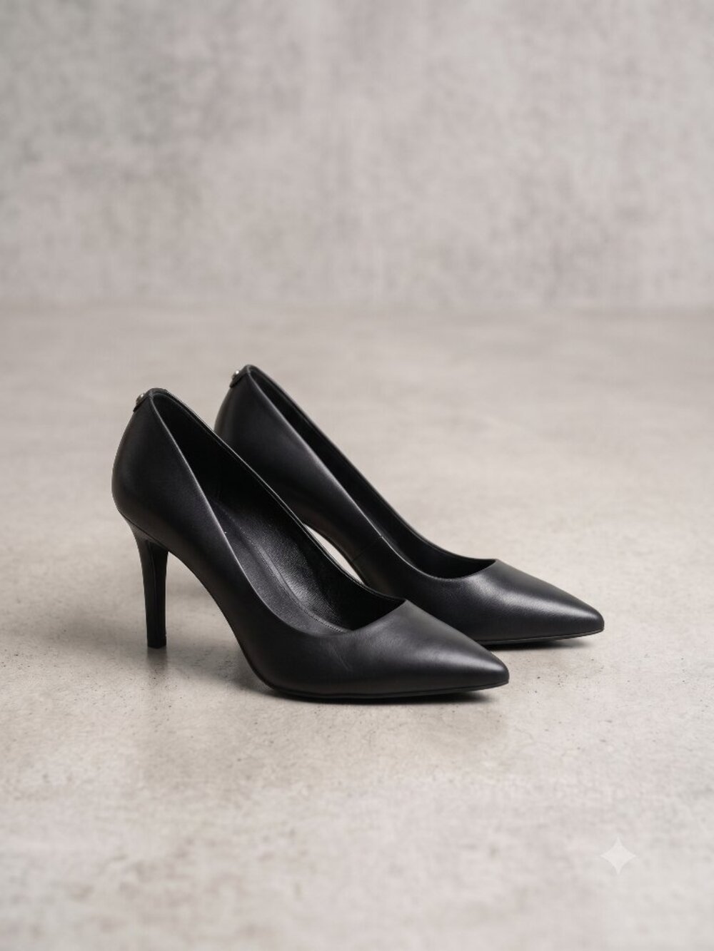MICHAEL Michael Kors Alina Flex Leather Pumps Black Pointed Toe Heels Size 8